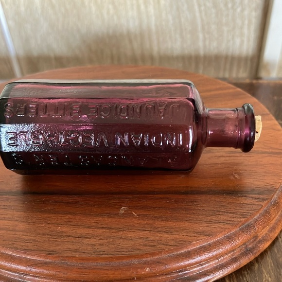Rare Purple Bottle Col Sam Johnson 1852 Indian Vegetable Jaundice Bitters OLD - Picture 1 of 3